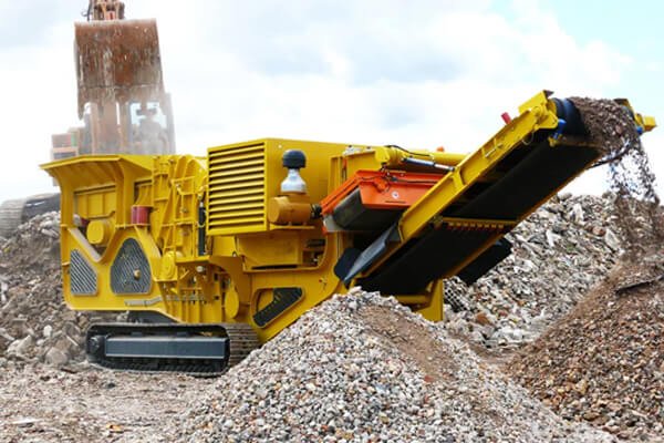 application of mobile hydraulics: mobile crusher